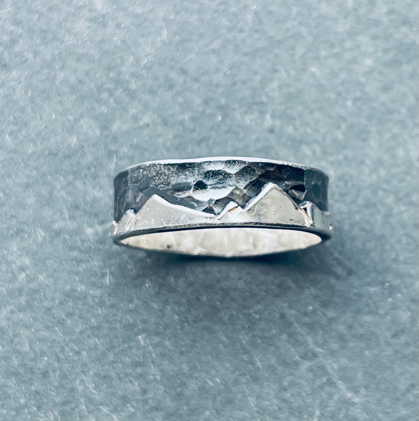 Mountain Range band Ring