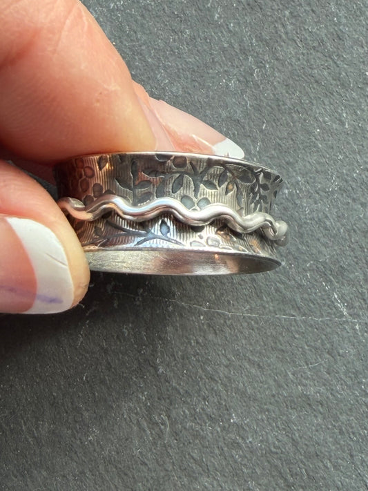 Floral Spinner Ring