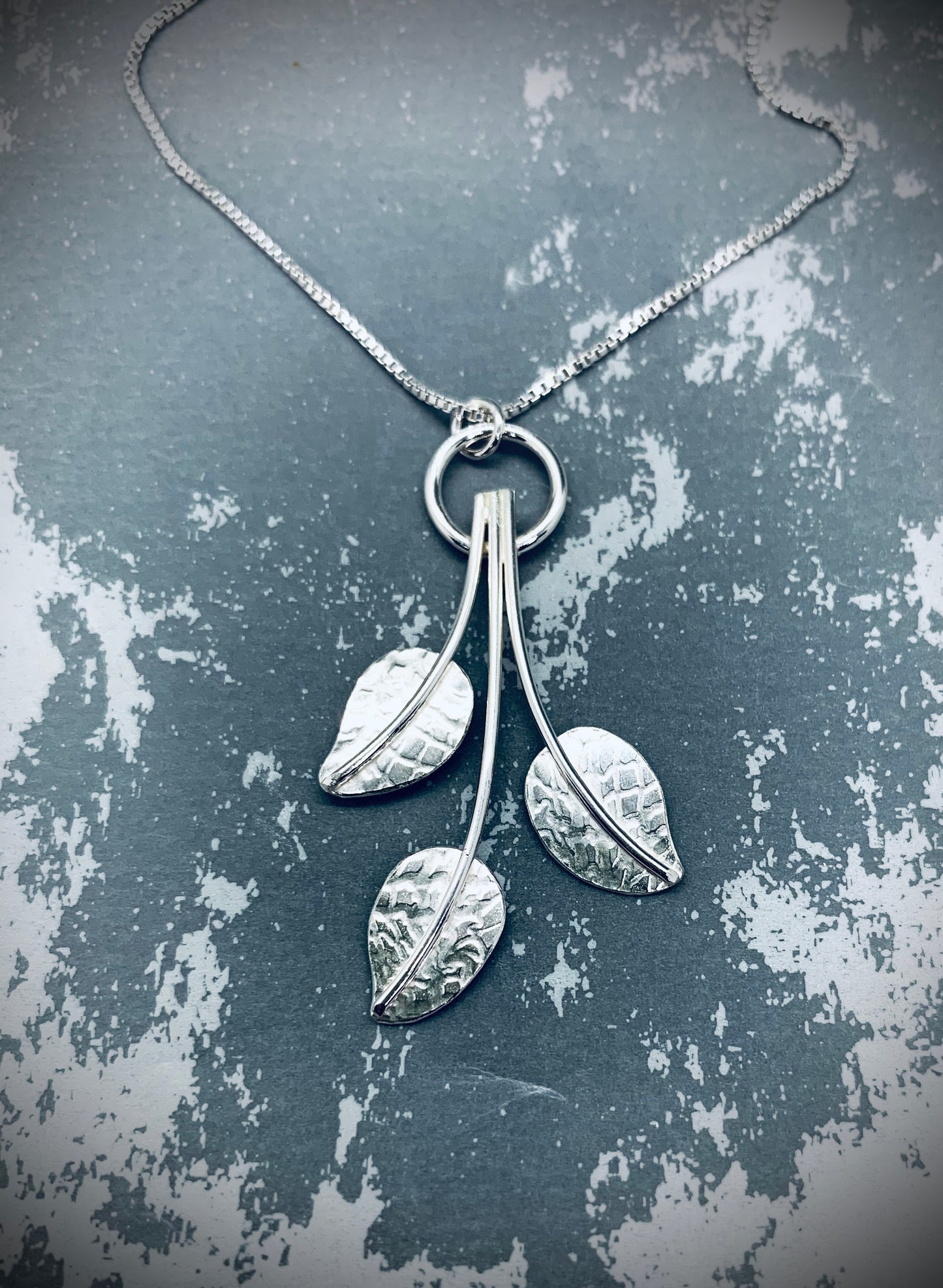 Triple leaf Necklace